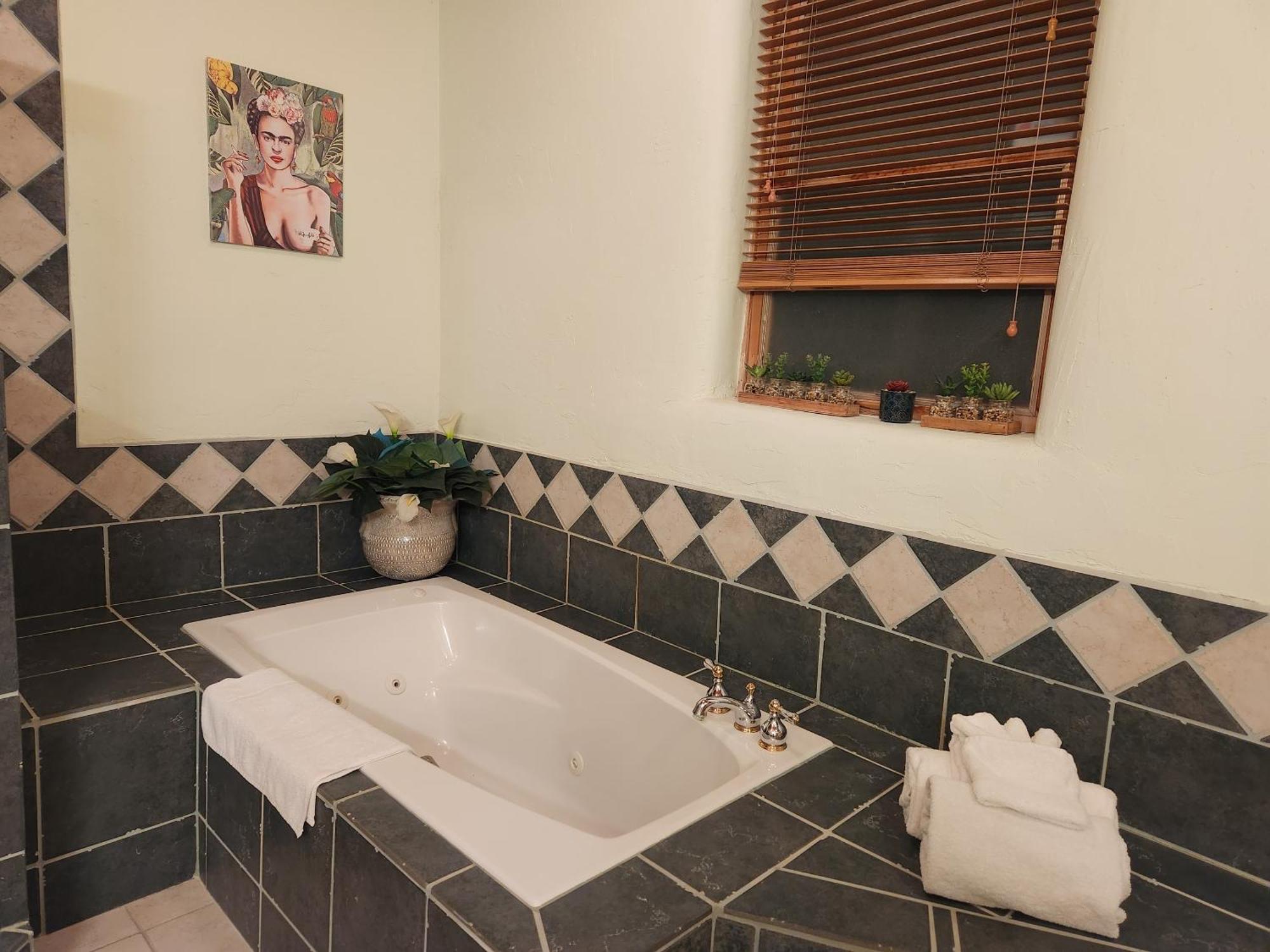 Red Mountain Manor Vineyard And Guesthouse Rio Rancho Quarto foto
